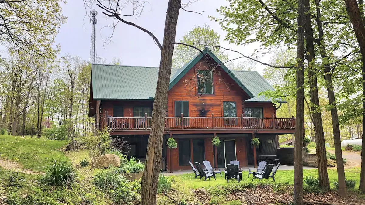 Emerald Forest Lodge exterior in Circleville, Ohio